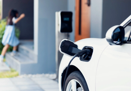 Elektroauto effizient mit Solarstrom laden